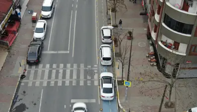 Bisiklet yolu değil otopark!