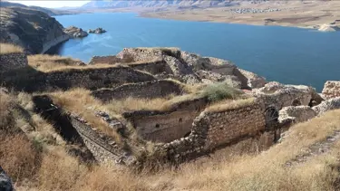 Hasankeyf'teki kazılarda binlerce yıllık askeri yapının kalıntılarına ulaşıldı