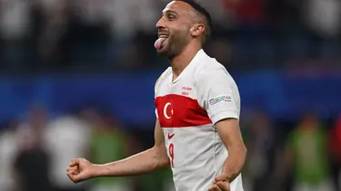 Fenerbahçe Cenk Tosun'u açıkladı