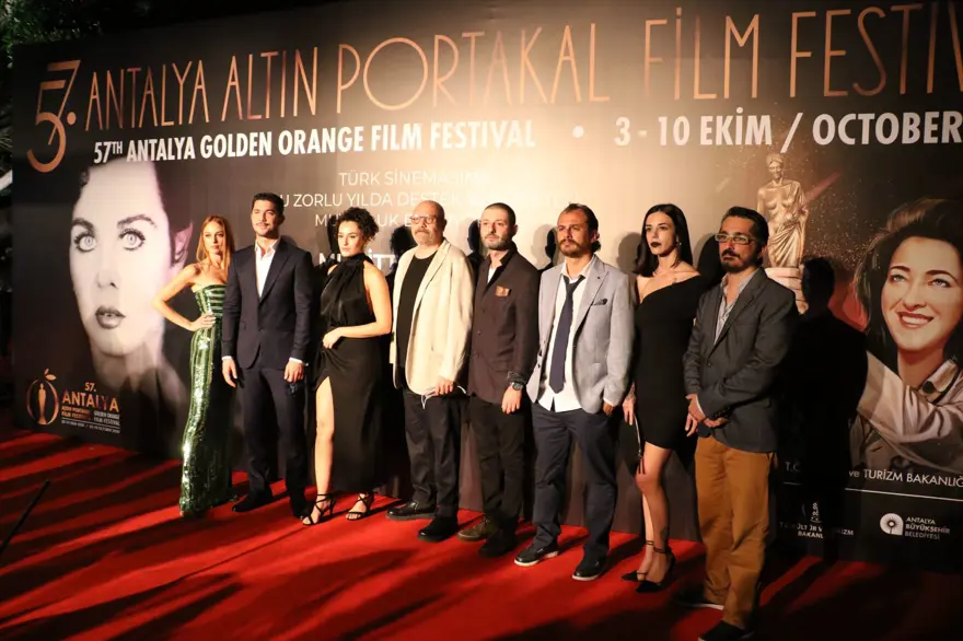 Altın Portakal Film Festivali kırmızı halı geçişiyle başladı 40