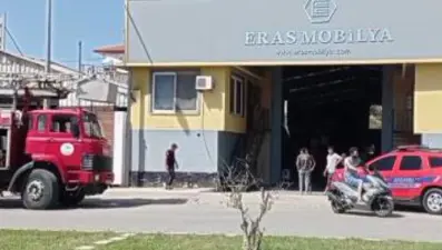 Antalya'da mobilya atölyesinde yangın