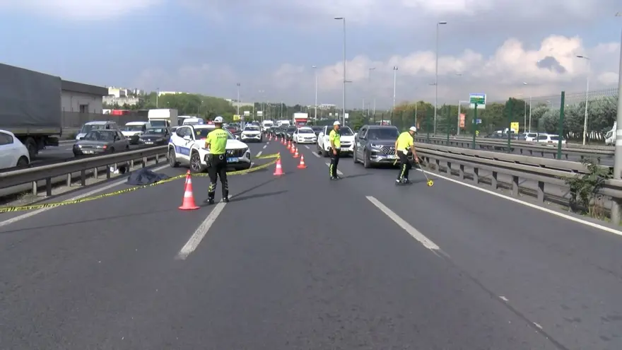 İstanbul’datrafiği kilitleyen ölümlü kaza 1