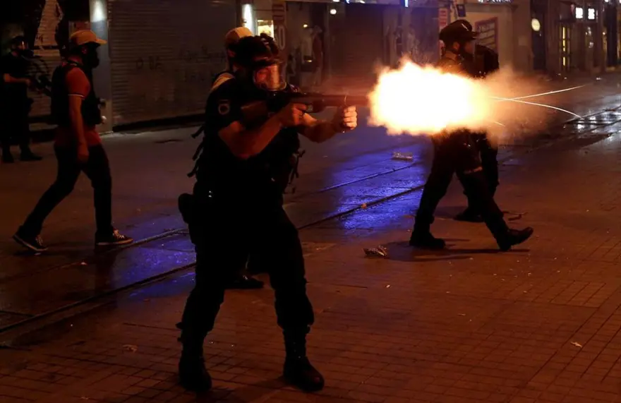 Taksim'de gerginlik 72