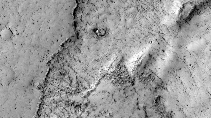 Astronomlar Mars'ta bir 'Ayı' keşfetti 3