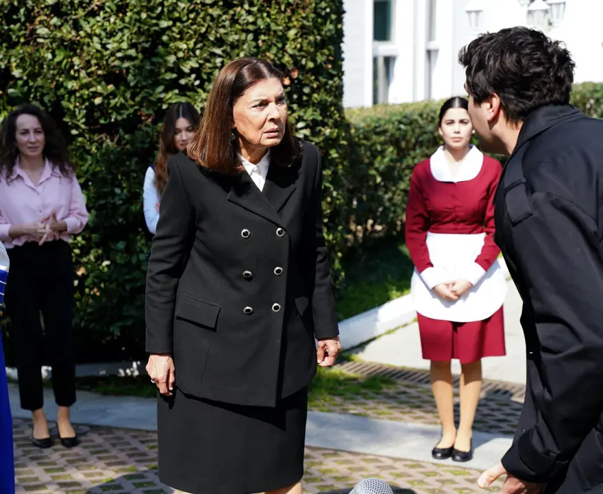 Yalı Çapkını'nda düğün gecesi korkunç sürpriz! "Yalıdaki hain kim?" 11 Yalı Çapkını'nda düğün gecesi korkunç sürpriz! "Yalıdaki hain kim?" 11