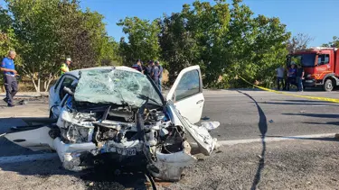 Manisa'da trafik kazası: 3 ölü, 2 yaralı
