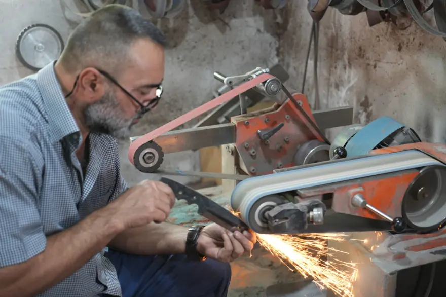 Eski kültürü yaşatıyor: El emeğiyle üretiyor 4