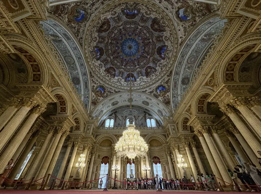 Dolmabahçe Sarayı'nın kullanıma açılışının 167'nci yılı 4