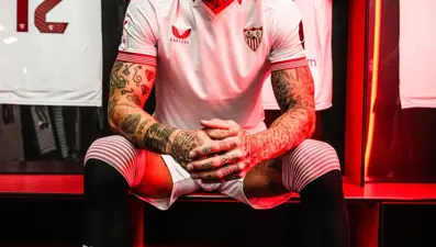 Sergio Ramos'tan 18 yıl sonra Sevilla'ya imza