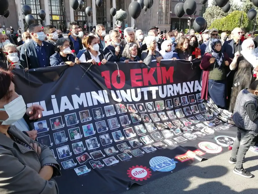 Ankara Garı saldırısında hayatını kaybedenler anıldı 9 Ankara Garı saldırısında hayatını kaybedenler anıldı 9