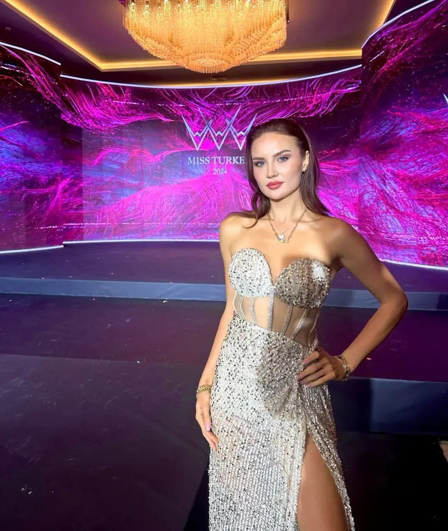 Miss Turkey 2024'te ilk 20'ye giremeyen İpek Kuşçu'nun açıklamaları gündem oldu 1 Miss Turkey 2024'te ilk 20'ye giremeyen İpek Kuşçu'nun açıklamaları gündem oldu 1