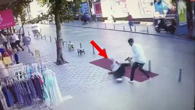 Arkadaşlarına kurşun yağdırdı