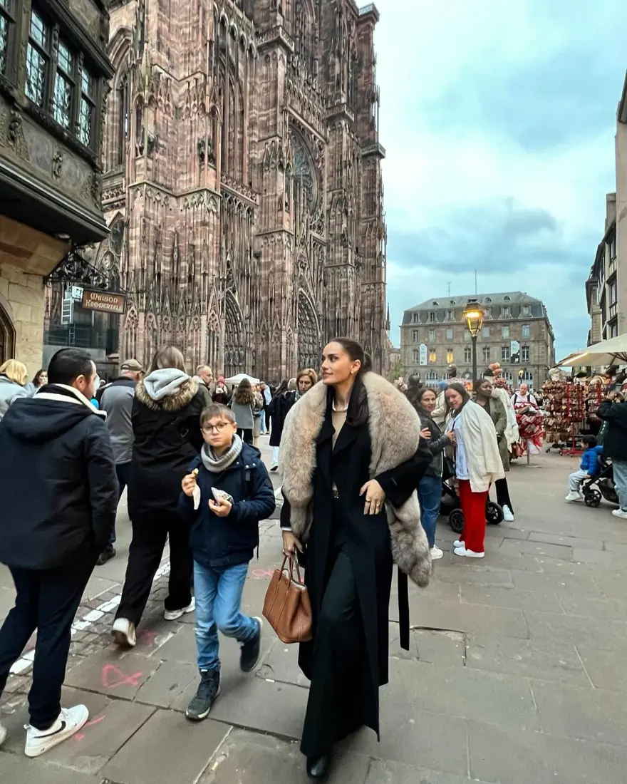 Fahriye Evcen'in Strazburg pozları gündem oldu 13