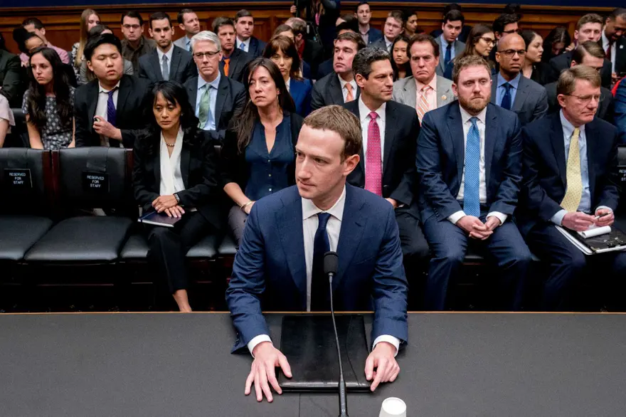 Facebook CEO'su Mark Zuckerberg: Benim de bilgilerim çalındı 1