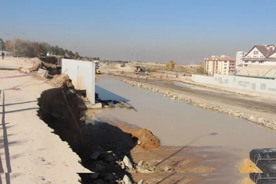 ODTÜ Yolu'nda göçük 9