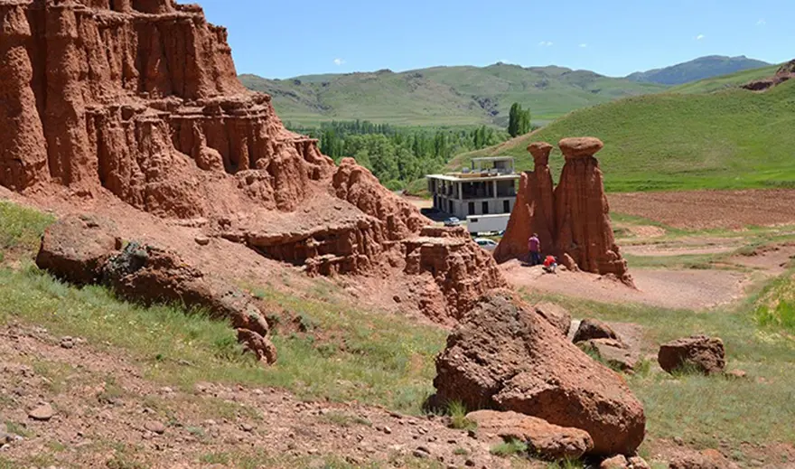Narman'ın peribacalarının jeopark ile UNESCO'ya üye olabileceği düşünülüyor 8