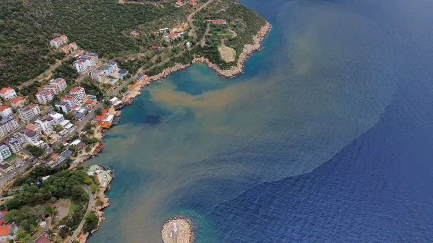 Denizin rengin değişti: Sağanak sonrası ortaya bu görüntü çıktı Denizin rengin değişti: Sağanak sonrası ortaya bu görüntü çıktı