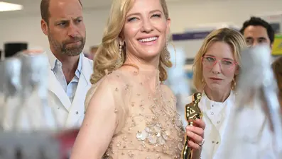 Prens William ile Oscar ödüllü oyuncu laboratuvarda buluştu