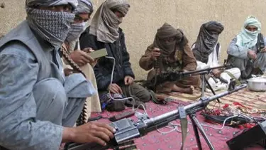 Taliban Pakistan-Afganistan sınırına saldırdı