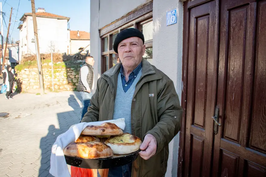 İftar sofralarının baş tacı: İçinde yumurta, et, tereyağı ve lor peyniri var 9