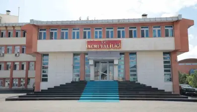 Ağrı Valiliğinden "ineğin araçla sürüklendiği" iddialarına ilişkin açıklama