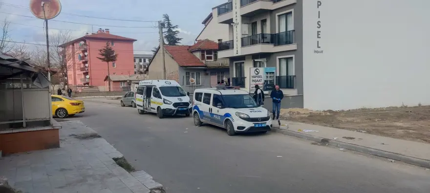 Isparta'da bıçaklı kavga: 1'i ağır 4 yaralı 2