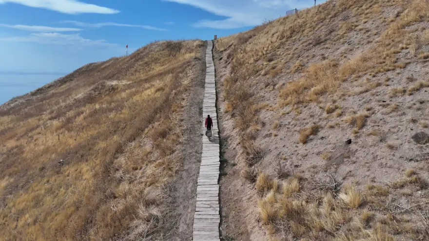 Van Gölü kıyısında ihtişamlı bir kale yükseliyor: Ayanis Kalesi adeta yeniden inşa ediliyor! 13