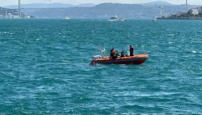 Sarayburnu'nda denize girdi, akıntıya kapılıp kayboldu