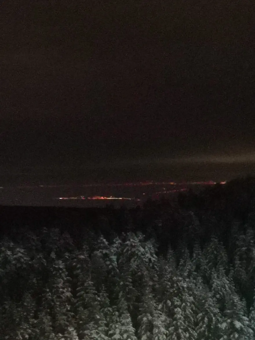 Sıcaktan bunalanlarUludağ’a koştu: İstanbul’u görmeye çalıştılar 4 Sıcaktan bunalanlarUludağ’a koştu: İstanbul’u görmeye çalıştılar 4