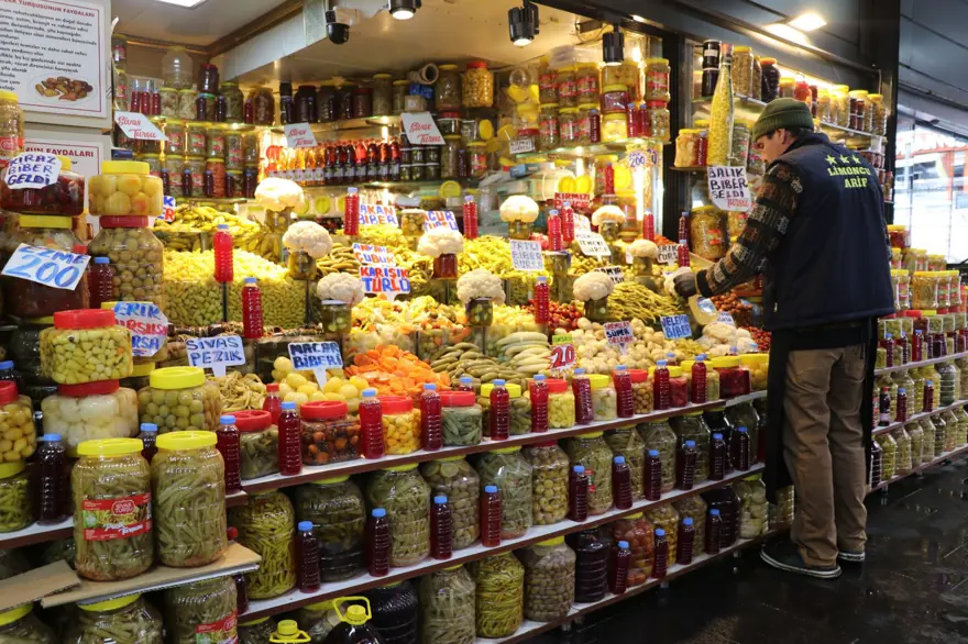 Sofraların vazgeçilmezi: Tezgahları renklendirmeye başladı 4