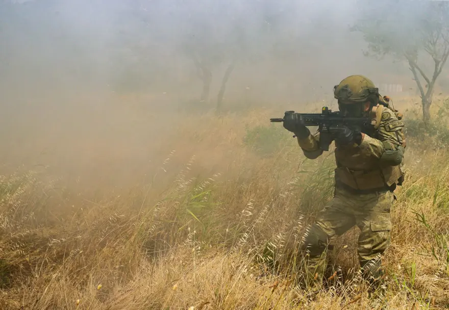 Amfibi Hücum Timleri'nden gövde gösterisi 37
