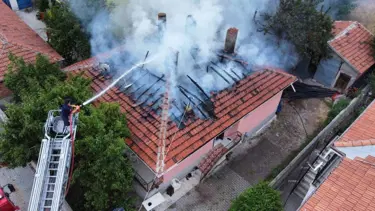 Çorum'da tandır ateşi evi yaktı