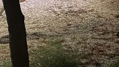 Fındık büyüklüğünde dolu yağdı