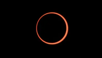 Güneş tutulmasının muhteşem etkisi: Güney Amerika'dan  ateş çemberi görüntüleri