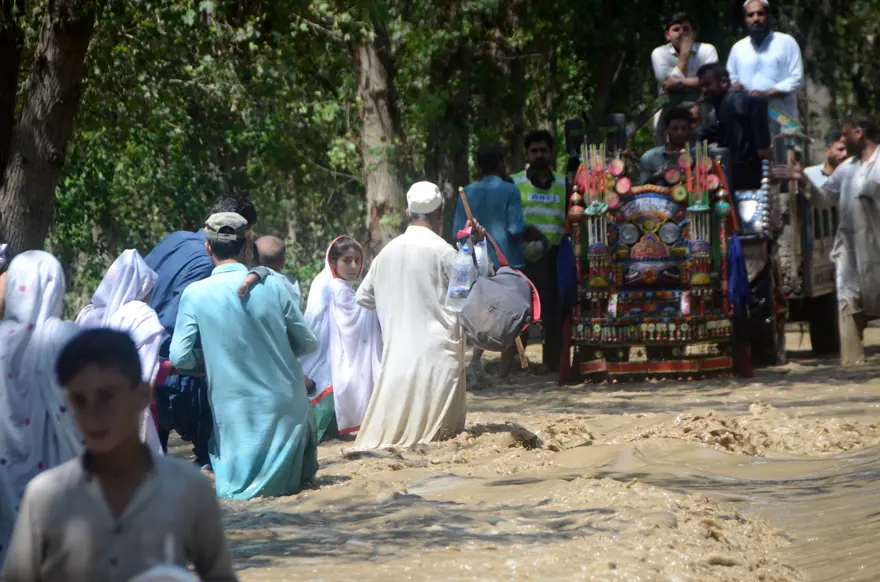 Pakistan'da sel felaketi: Can kaybı bini aştı 2