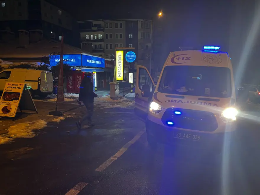 Kadın cinayeti ihbarına giden polis, kar altında cansız mankenle karşılaştı 5