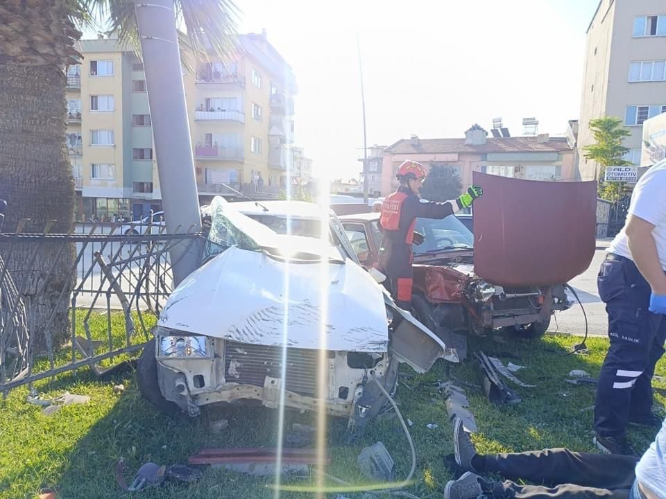 Önce araca çarptı sonra refüje çıktı