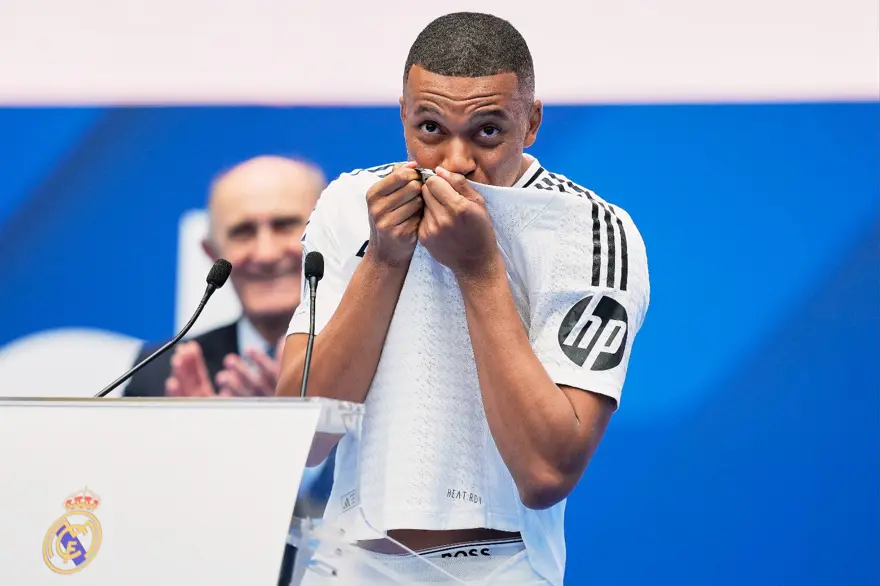 Mbappe PSG ile davalık oldu! 55 milyon euro talebi 1 Mbappe PSG ile davalık oldu! 55 milyon euro talebi 1
