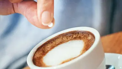 Çarpıcı araştırma: Yapay tatlandırıcılar beyni nasıl etkiliyor?