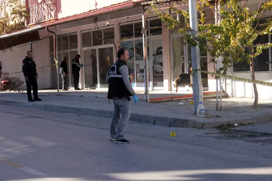 Otomobil galerisine 10 günde 3 saldırı 4