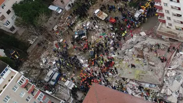 İstanbul Kartal'da 8 katlı bina çöktü: 11 ölü, 13 yaralı