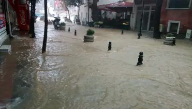 Tekirdağ'ı sağanak vurdu