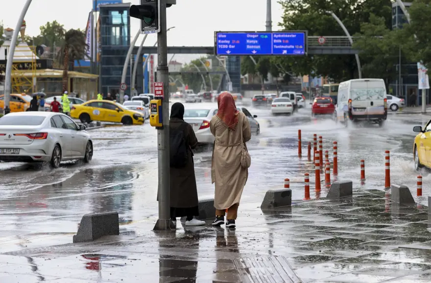 Ankara'daki sel can aldı: Bir ölü, bir kayıp 4