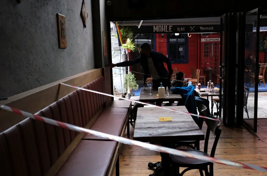 Türkiye'de corona virüs: Salgınla geçen bir yılda neler yaşandı? 5 Türkiye'de corona virüs: Salgınla geçen bir yılda neler yaşandı? 5