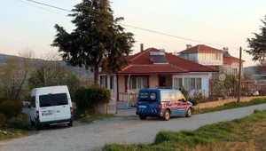 Yeşilova Belediye Başkanı Mümtaz Şenel ve eşine silahlı saldırı Yeşilova Belediye Başkanı Mümtaz Şenel ve eşine silahlı saldırı