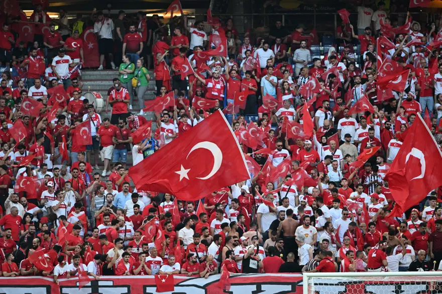 Türkiye, Çekya karşısında kazanarak EURO 2024'te son 16'ya kaldı 37