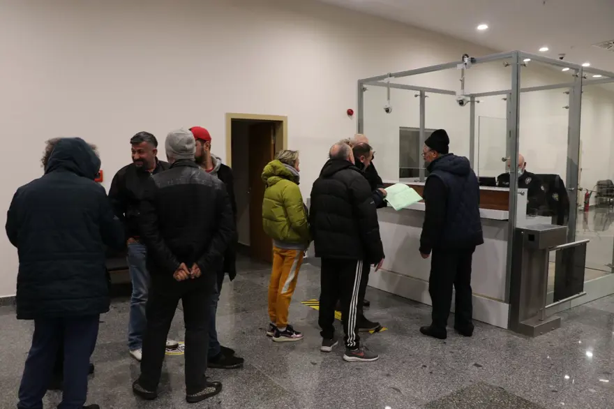 Ukrayna'dan tahliyeler sürüyor: Peş peşe atılan bombalarla uyandık 4