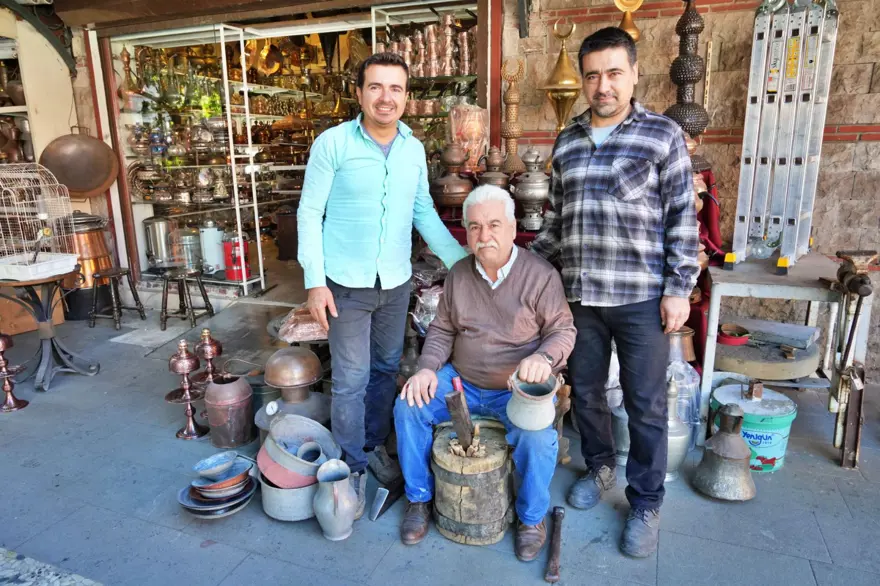 Baba mesleğini 53 yıldır devam ettiriyor! ''Bu işi benden başka yapan kimse kalmadı, devletten destek bekliyorum'' 5