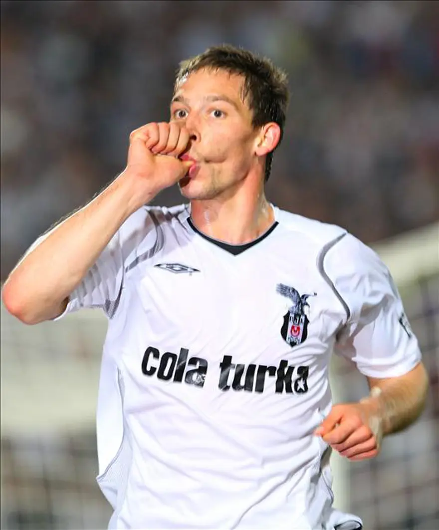 Beşiktaş: 4 - Fenerbahçe: 2 48 Beşiktaş: 4 - Fenerbahçe: 2 48