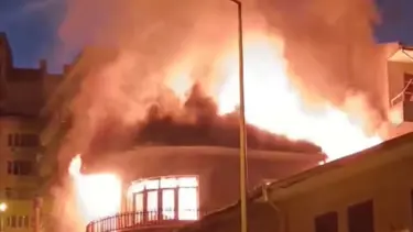 Metruk binada yangın